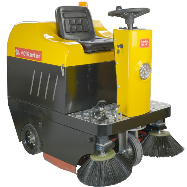 小型電動(dòng)掃地機(jī) KL-1050駕駛式掃地機(jī) 工業(yè)用掃地機(jī)廠家