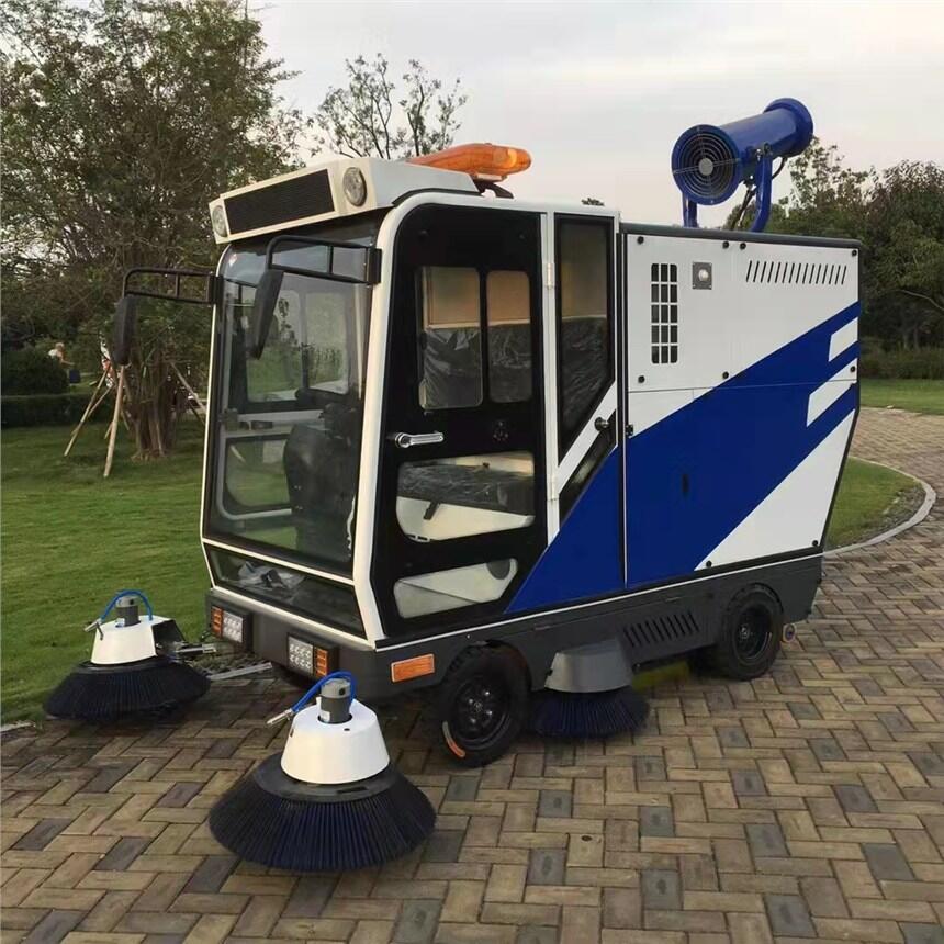 駕駛式道路清掃車JC2300 常熟工業(yè)園保潔掃地車租售